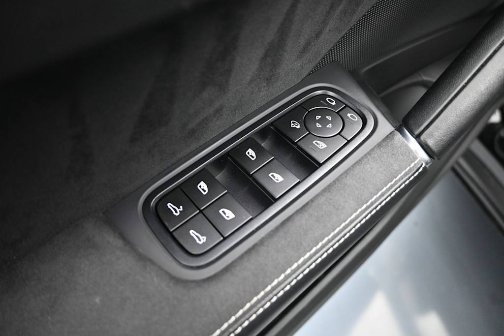 Thumbnail: 2023 Porsche Cayenne - 18