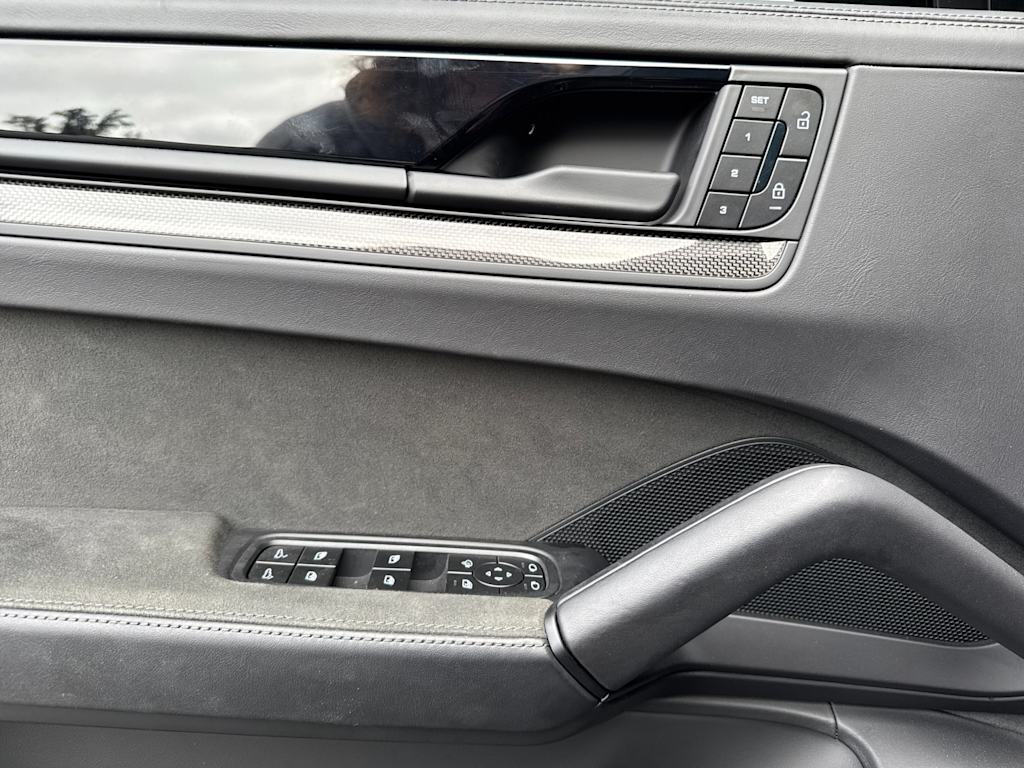 Thumbnail: 2025 Porsche Cayenne - 21