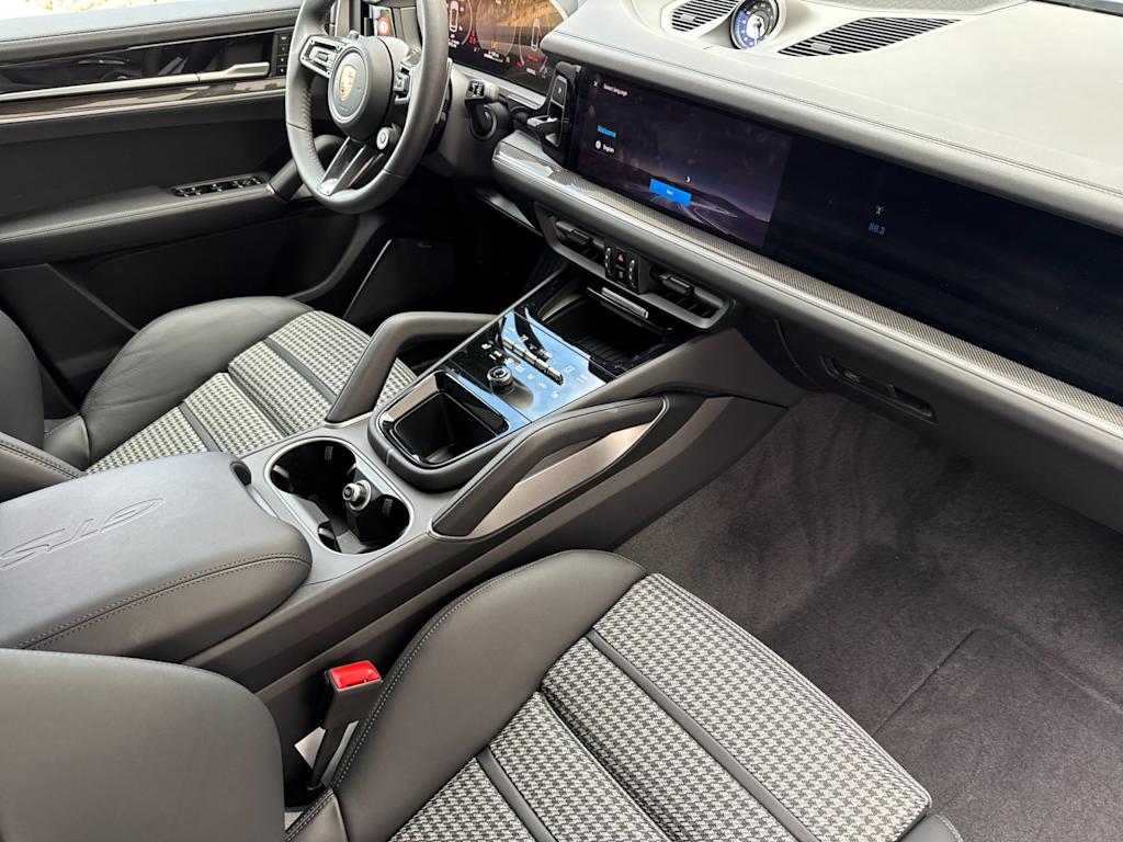 Thumbnail: 2026 Porsche Cayenne - 13