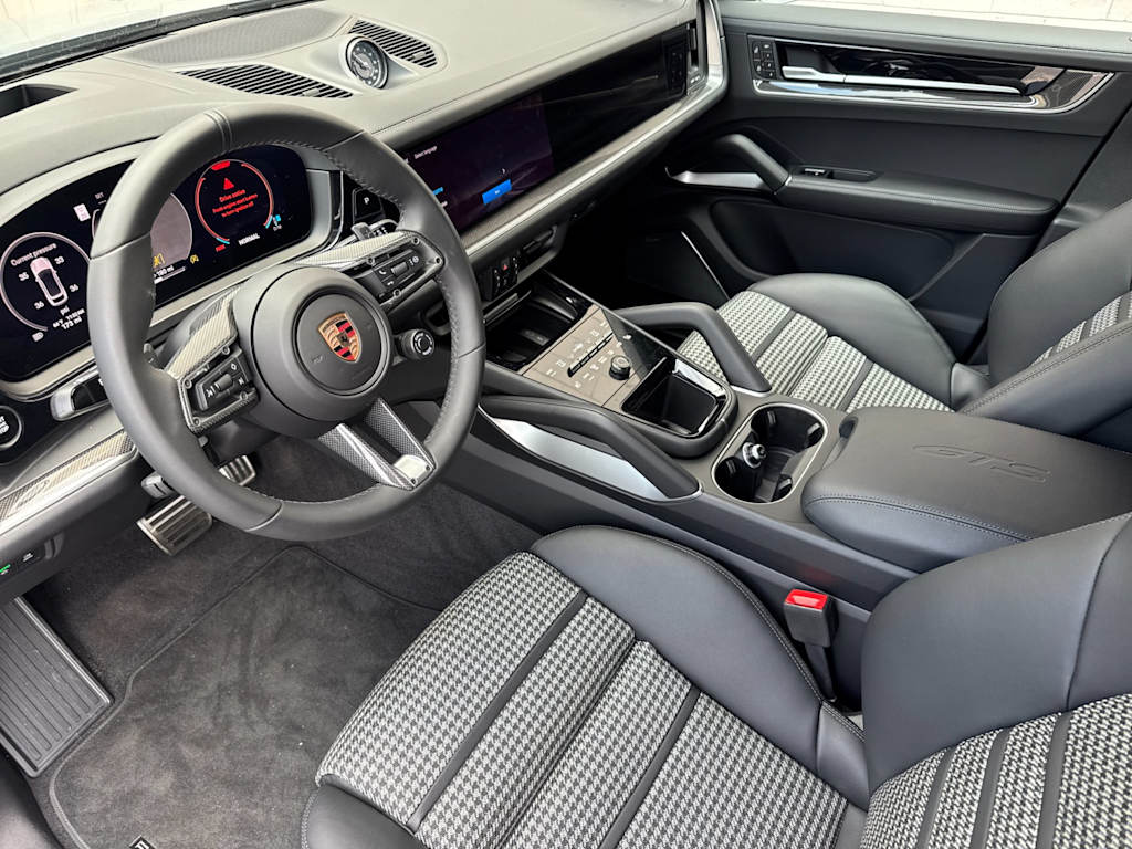 Thumbnail: 2026 Porsche Cayenne - 2