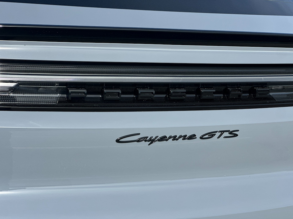 Thumbnail: 2026 Porsche Cayenne - 7