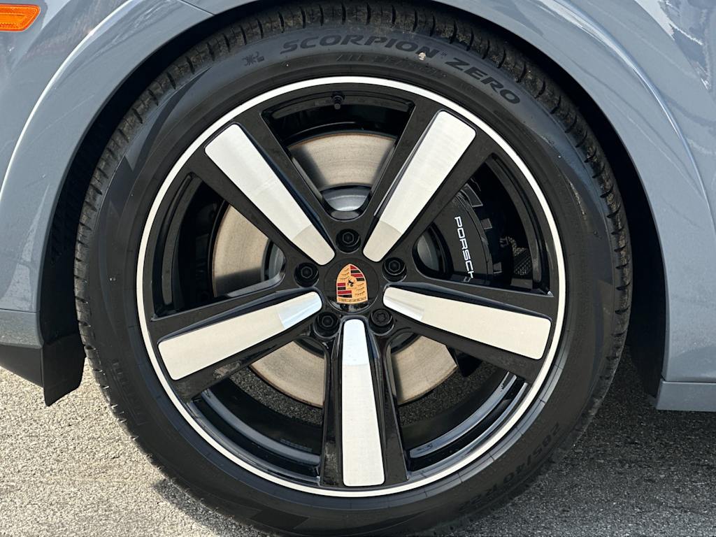 Thumbnail: 2026 Porsche Cayenne - 8