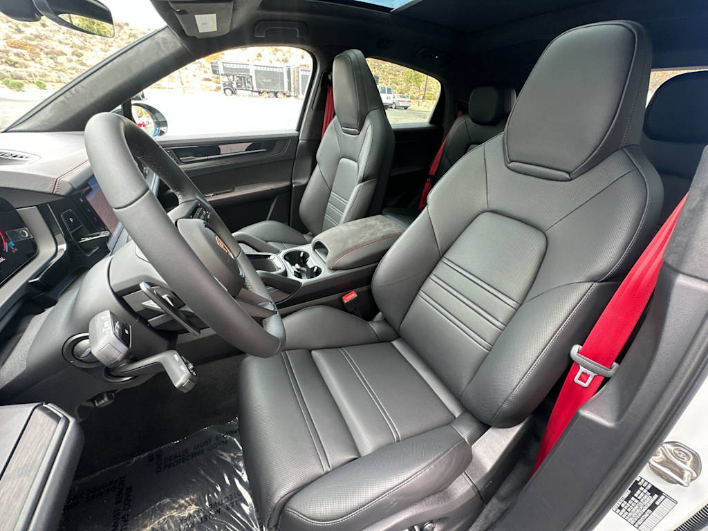 Thumbnail: 2026 Porsche Cayenne - 11