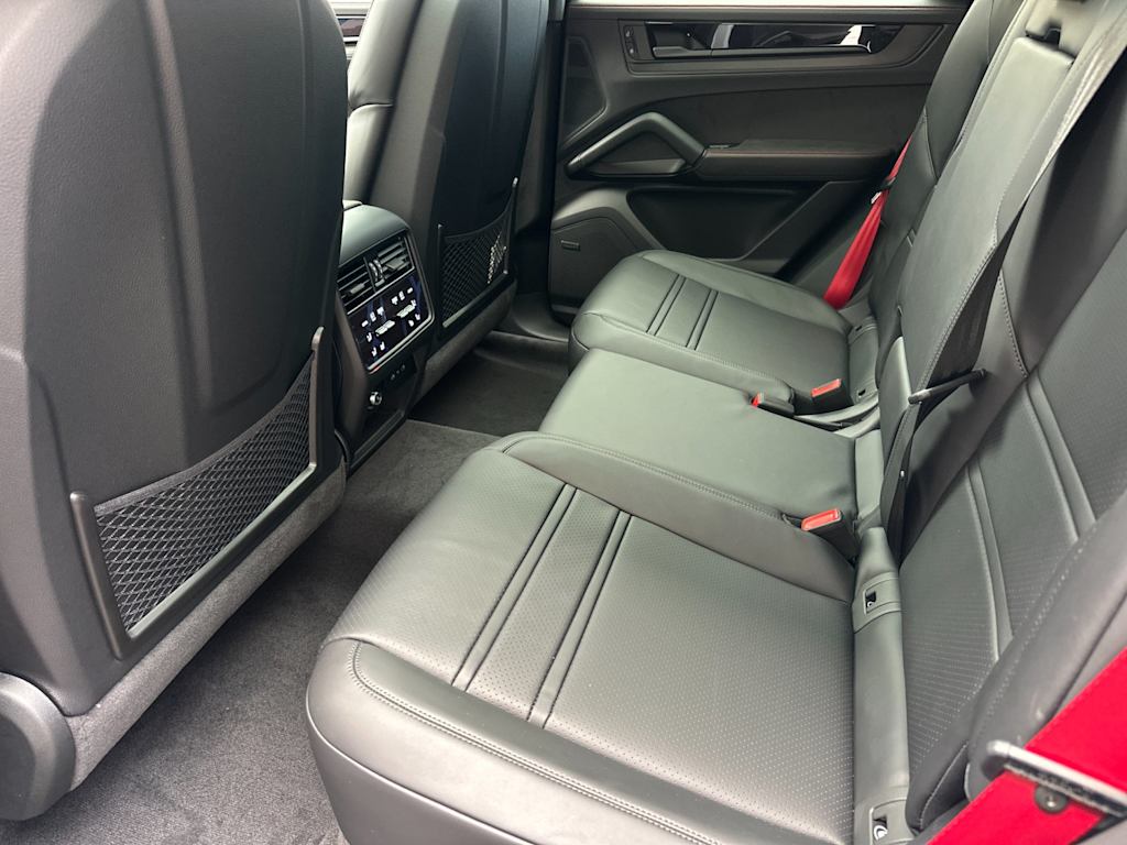 Thumbnail: 2026 Porsche Cayenne - 12