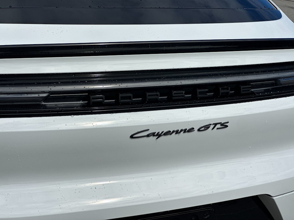 Thumbnail: 2026 Porsche Cayenne - 7