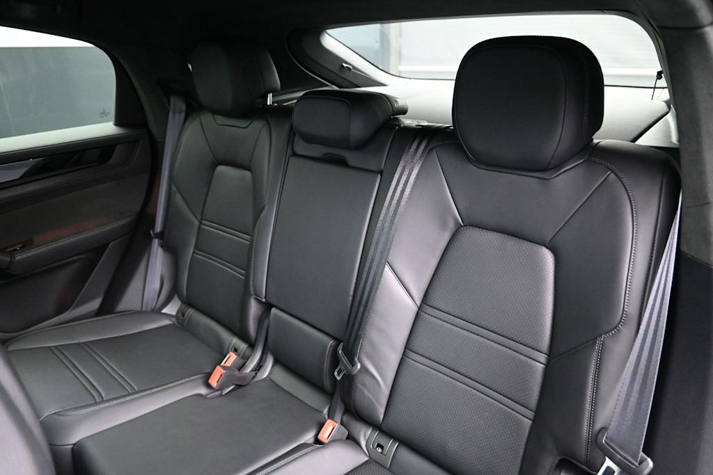 Thumbnail: 2026 Porsche Cayenne - 9