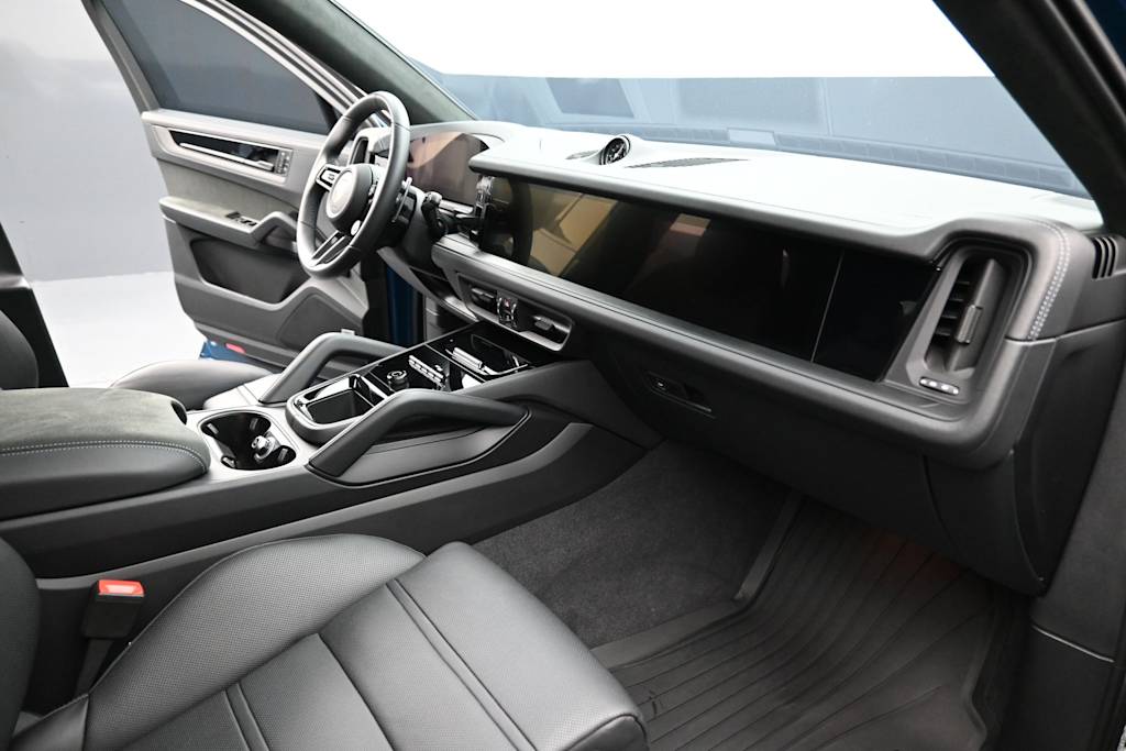 Thumbnail: 2026 Porsche Cayenne - 11