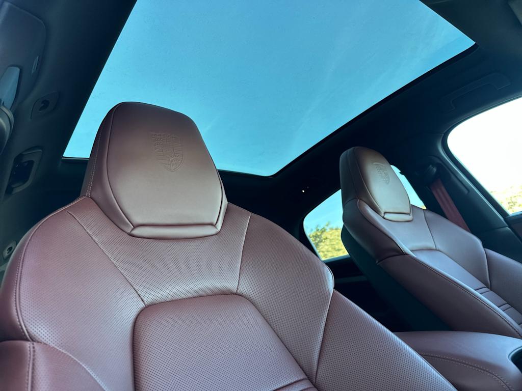 Thumbnail: 2024 Porsche Cayenne - 24