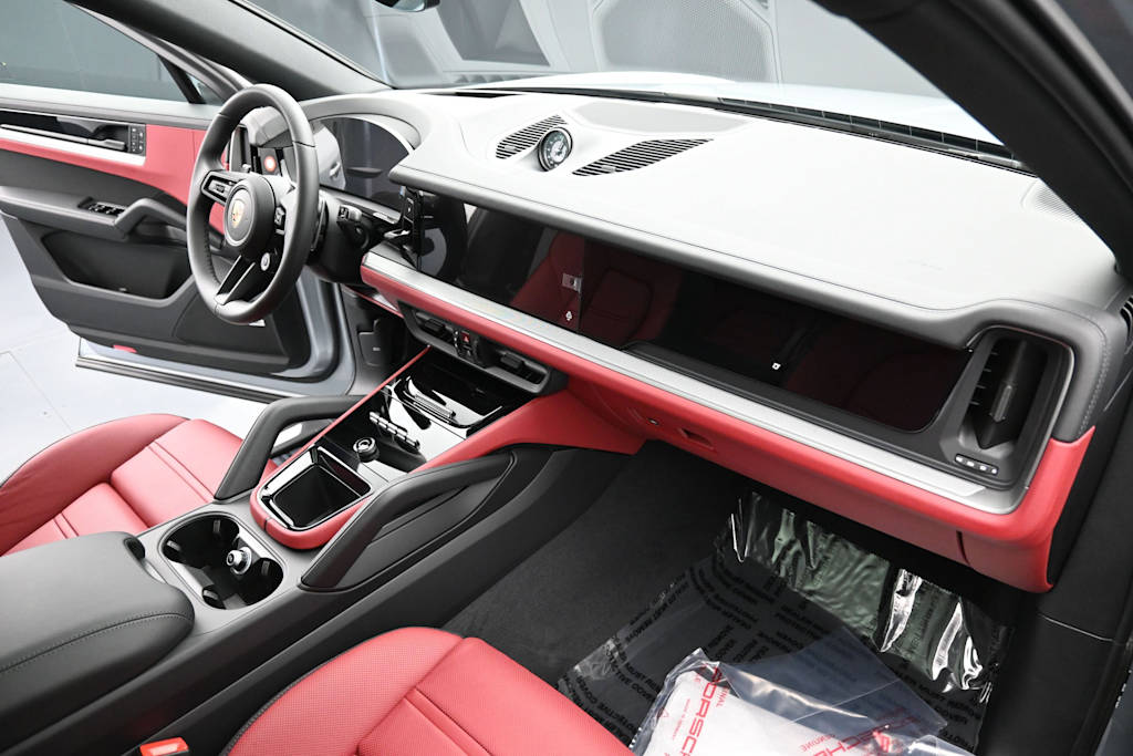 Thumbnail: 2026 Porsche Cayenne - 11