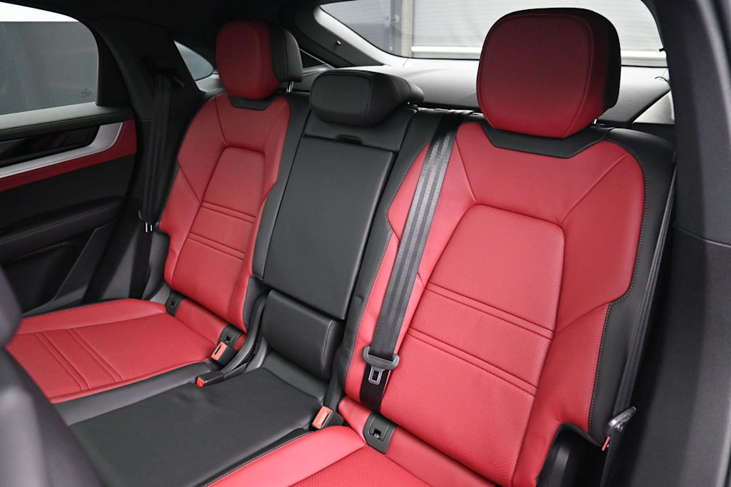 Thumbnail: 2026 Porsche Cayenne - 9