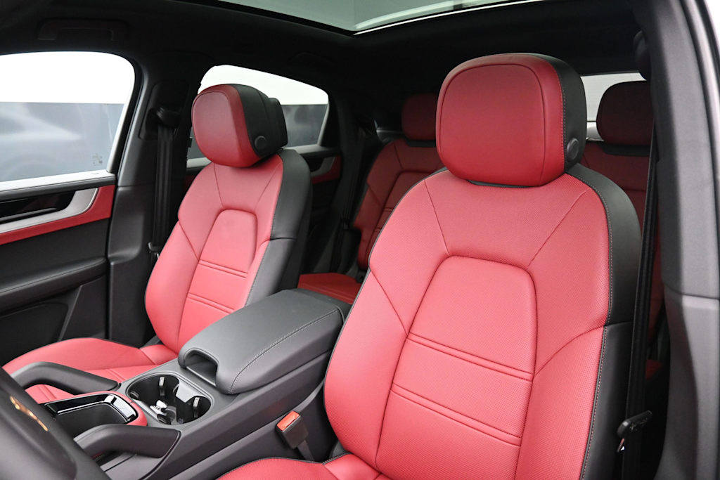 Thumbnail: 2026 Porsche Cayenne - 8