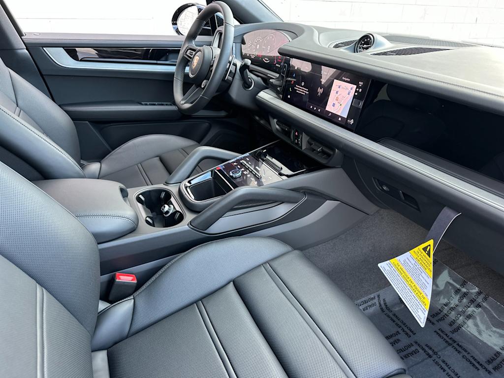 Thumbnail: 2026 Porsche Cayenne - 13