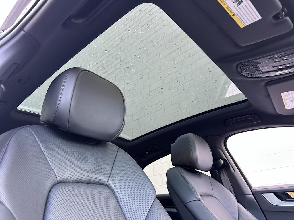 Thumbnail: 2026 Porsche Cayenne - 24