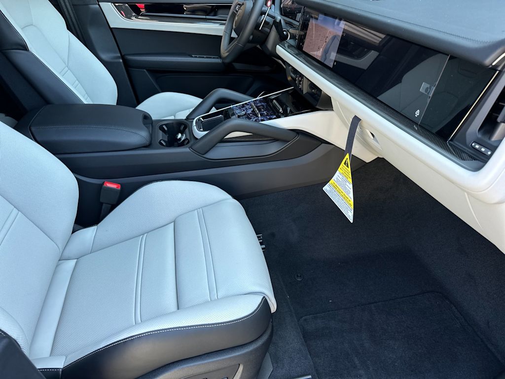 Thumbnail: 2025 Porsche Cayenne - 21