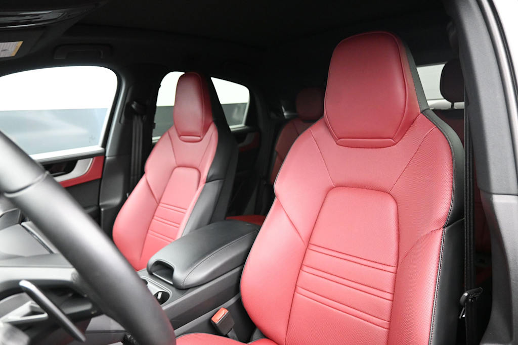 Thumbnail: 2025 Porsche Cayenne - 8
