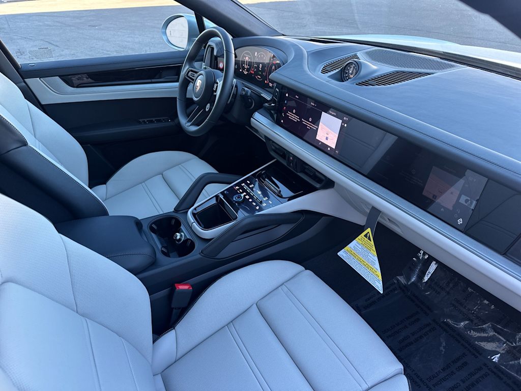 Thumbnail: 2026 Porsche Cayenne - 12