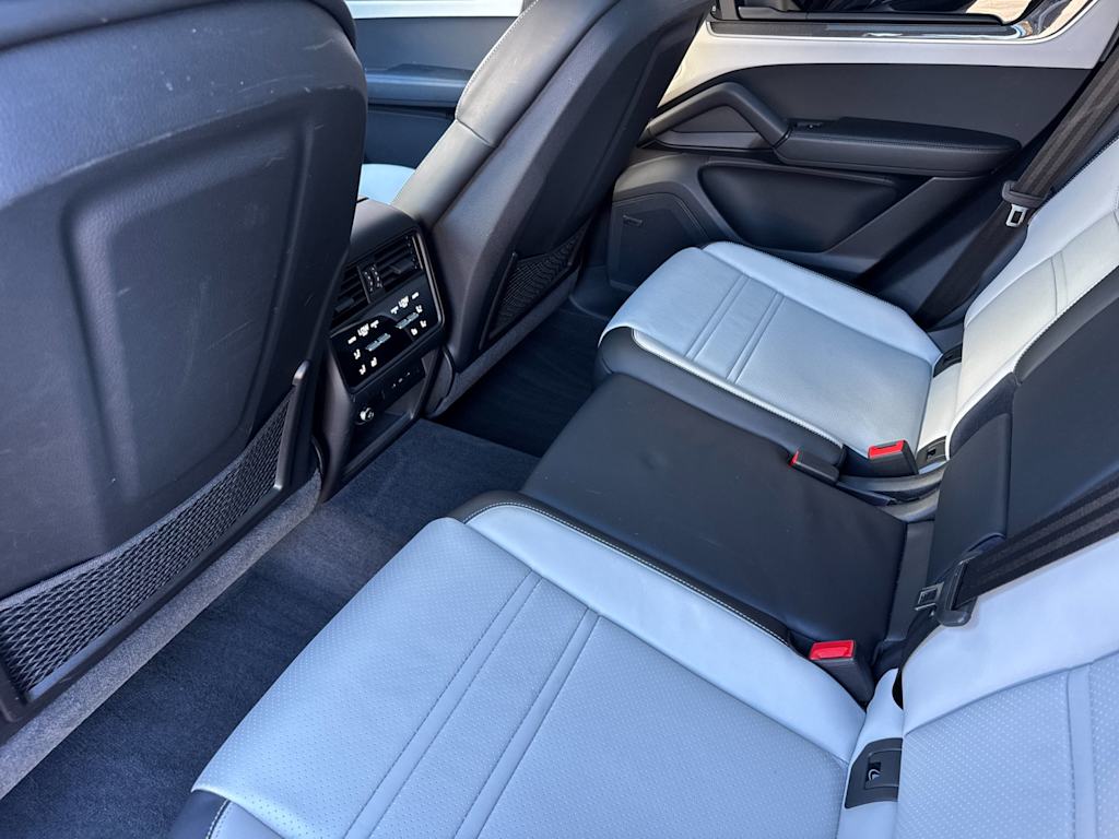 Thumbnail: 2025 Porsche Cayenne - 10