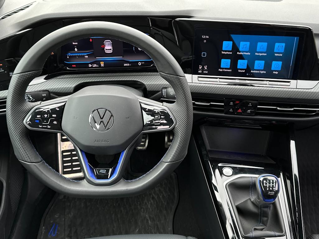 2024 Volkswagen Golf SE 9