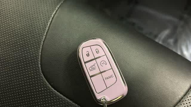 Thumbnail: 2021 Jeep Cherokee - 17