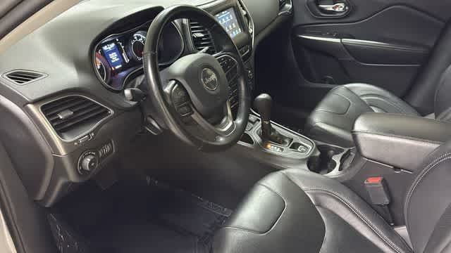 Thumbnail: 2021 Jeep Cherokee - 9