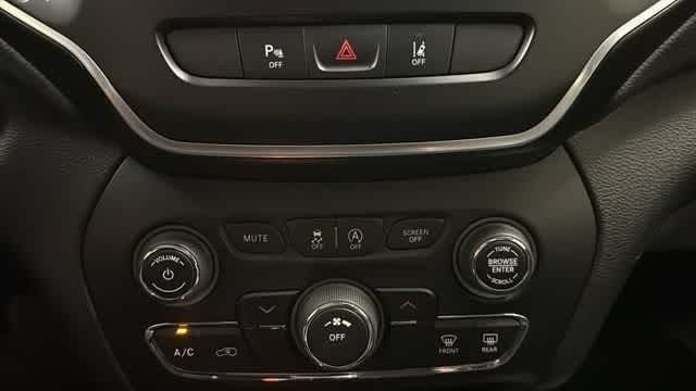Thumbnail: 2021 Jeep Cherokee - 26