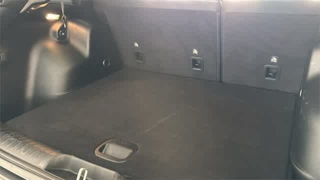 Thumbnail: 2021 Jeep Cherokee - 33