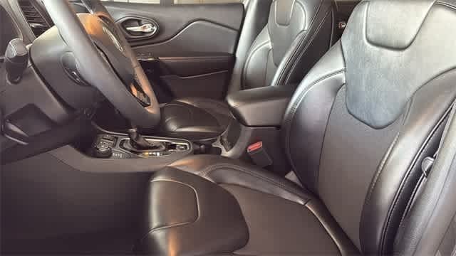 Thumbnail: 2021 Jeep Cherokee - 11