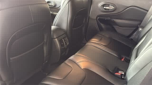 Thumbnail: 2021 Jeep Cherokee - 12