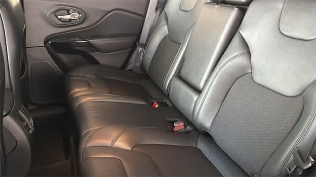 Thumbnail: 2021 Jeep Cherokee - 31