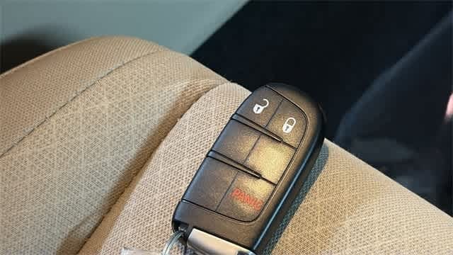 Thumbnail: 2022 Jeep Grand Cherokee - 17