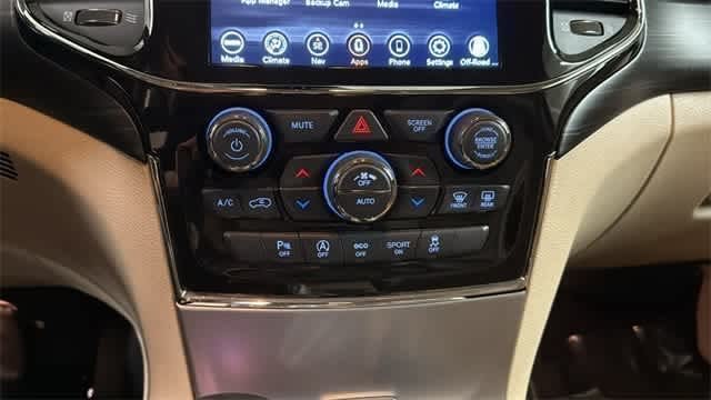 Thumbnail: 2022 Jeep Grand Cherokee - 26