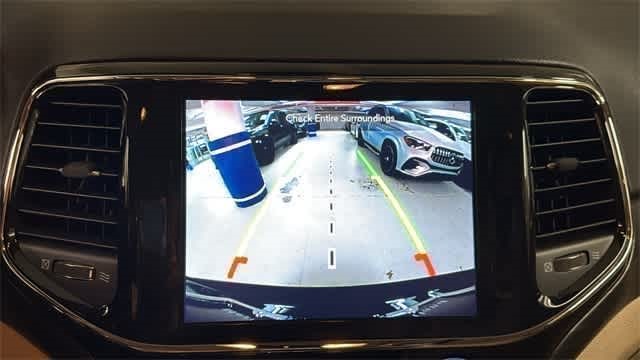 Thumbnail: 2022 Jeep Grand Cherokee - 25