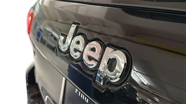 Thumbnail: 2022 Jeep Grand Cherokee - 5