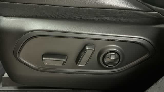 Thumbnail: 2022 Jeep Grand Cherokee L - 24