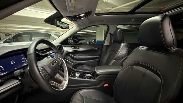Thumbnail: 2022 Jeep Grand Cherokee L - 10