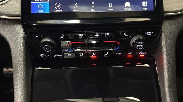 Thumbnail: 2022 Jeep Grand Cherokee L - 28