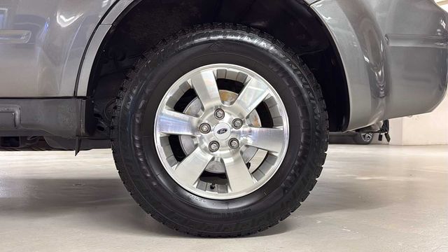 Thumbnail: 2011 Ford Escape - 8