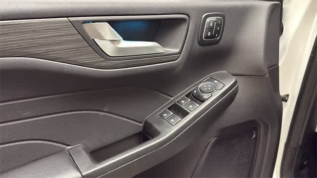 Thumbnail: 2024 Ford Escape - 23