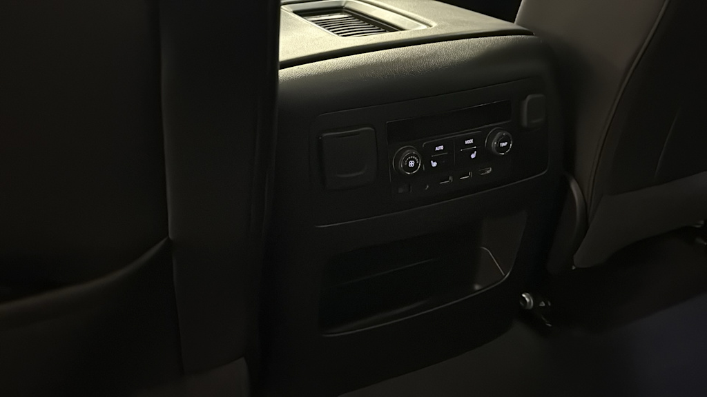 Thumbnail: 2020 Chevrolet Tahoe - 33