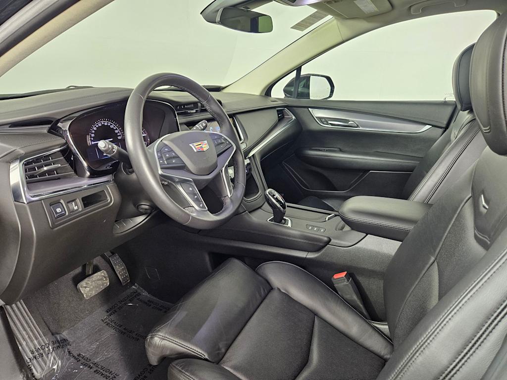 2017 Cadillac XT5 Luxury 2