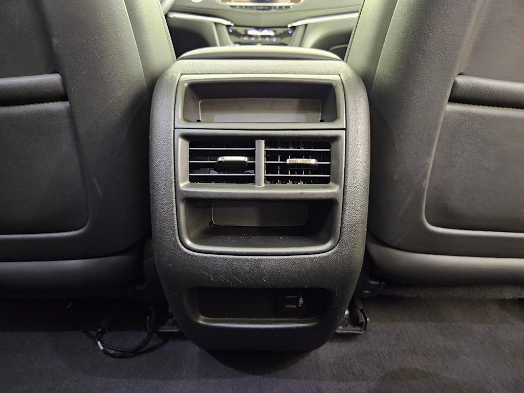 2017 Cadillac XT5 Luxury 40
