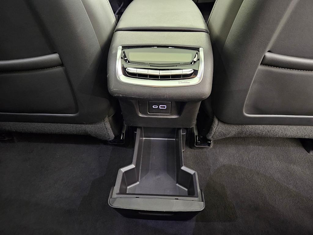 Thumbnail: 2023 Cadillac XT6 - 41