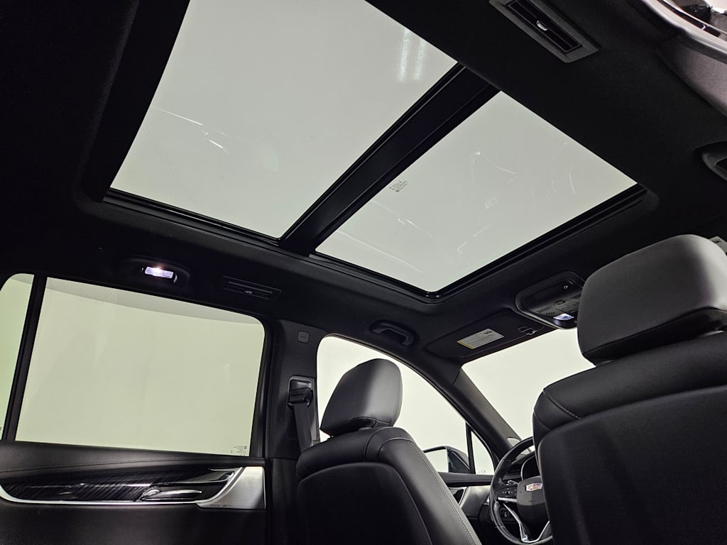 Thumbnail: 2023 Cadillac XT6 - 31