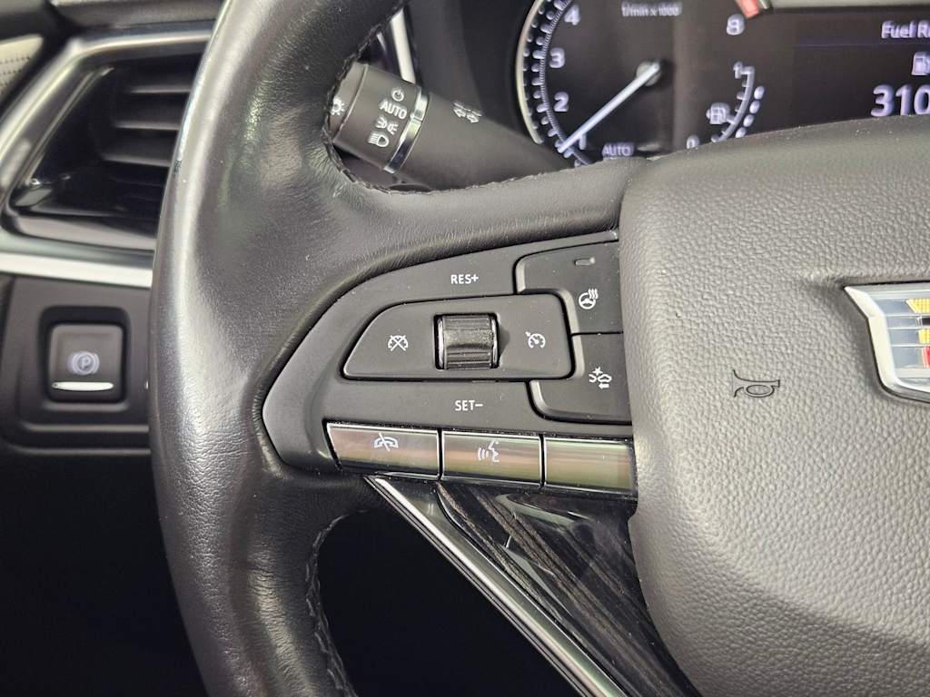 Thumbnail: 2023 Cadillac XT6 - 33