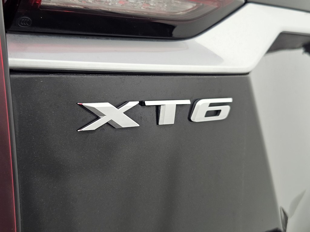 Thumbnail: 2023 Cadillac XT6 - 7