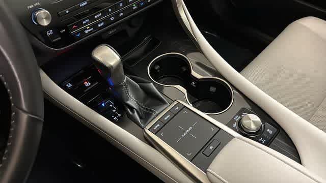 Thumbnail: 2020 Lexus RX - 15
