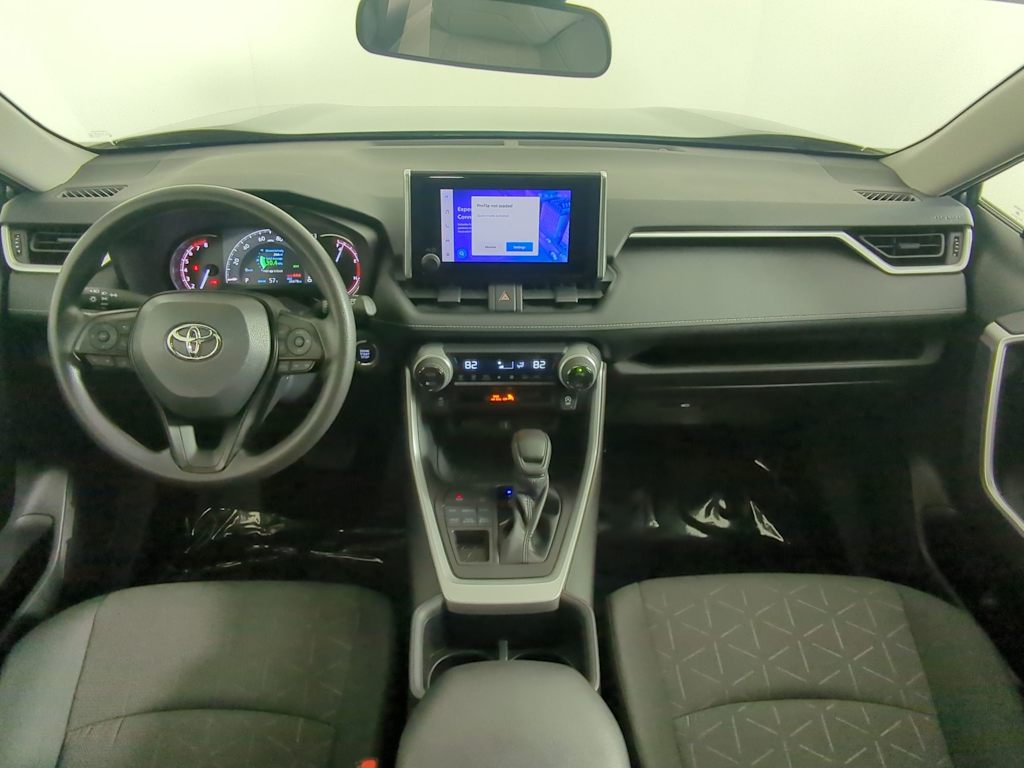 2023 Toyota RAV4 XLE 10