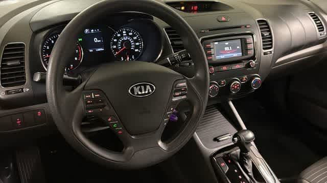Thumbnail: 2017 Kia Forte - 2