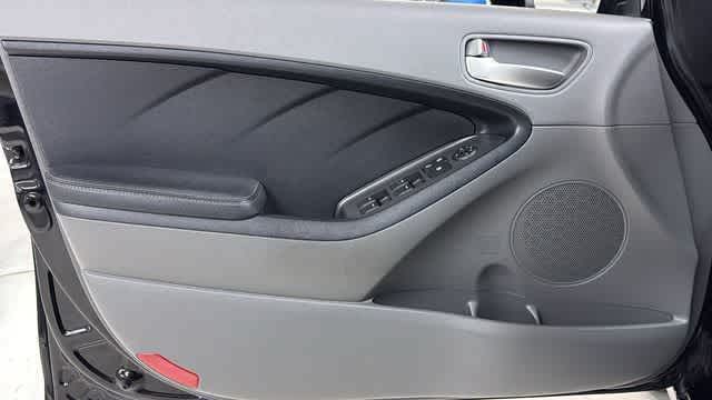 Thumbnail: 2017 Kia Forte - 20