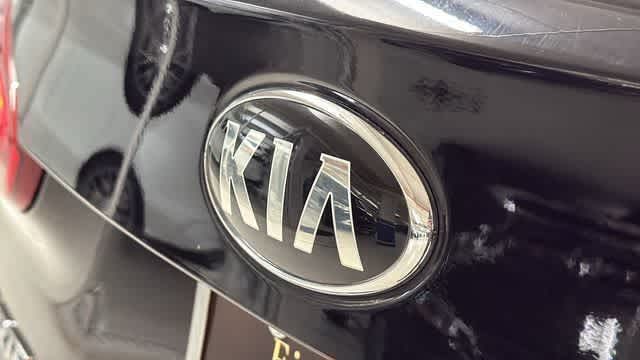 Thumbnail: 2017 Kia Forte - 15